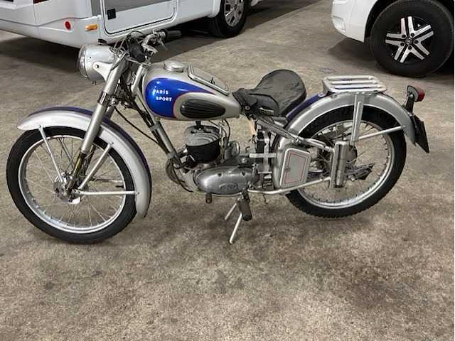 Paris sport - oldtimer - motorfiets - afbeelding 2 van  6