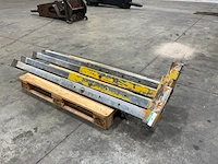 Parkeer-afzet steunen container - afbeelding 1 van  3