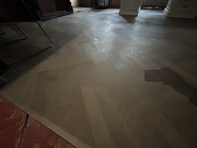 Parket visgraat (+/- 20m²) - afbeelding 1 van  3