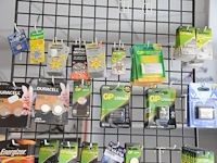 Partij +/ 200 bliters batterijen - afbeelding 2 van  3