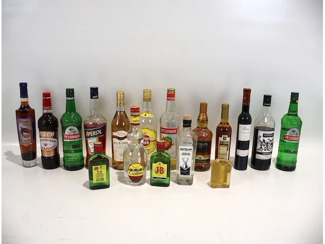 Partij aangebroken drank (x17) - afbeelding 1 van  4