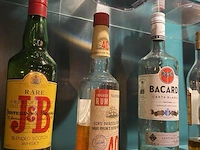 Partij aangesproken geestrijke dranken - afbeelding 3 van  6
