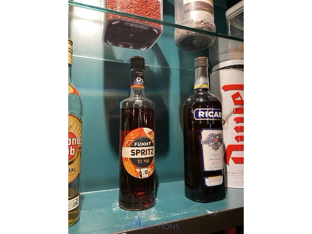 Partij aangesproken geestrijke dranken - afbeelding 4 van  6