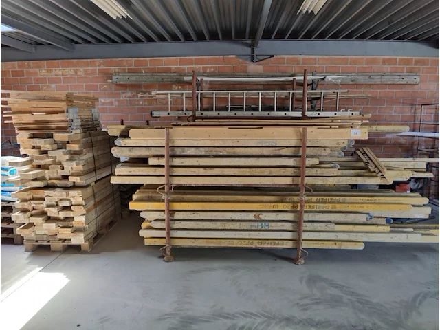Partij aannemersmateriaal en hout - afbeelding 2 van  9