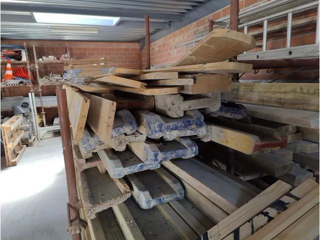 Partij aannemersmateriaal en hout - afbeelding 5 van  9
