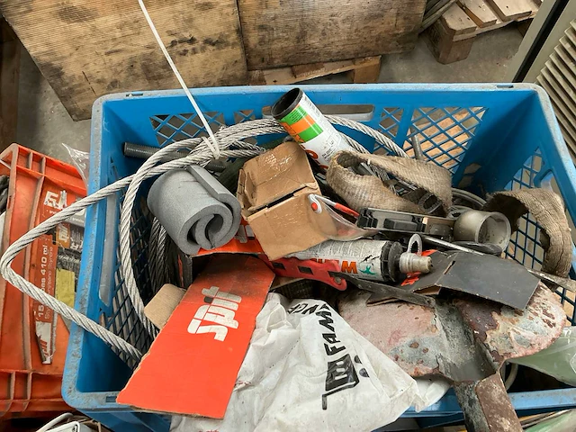 Partij aannemersmateriaal - afbeelding 2 van  6