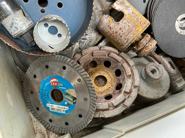 Partij aannemersmateriaal - afbeelding 7 van  8