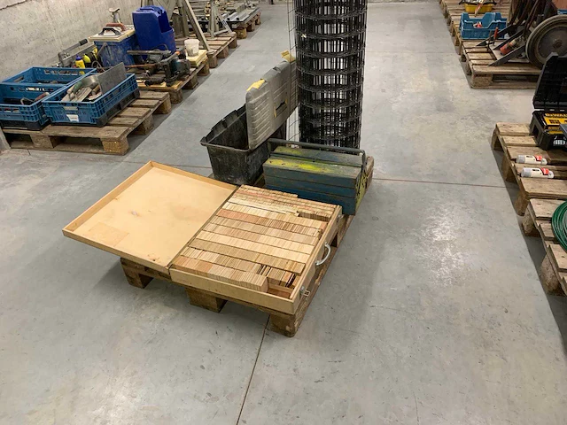 Partij aannemersmateriaal - afbeelding 4 van  5