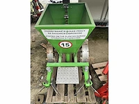 Partij aardappelrooier en pootmachine - afbeelding 2 van  9