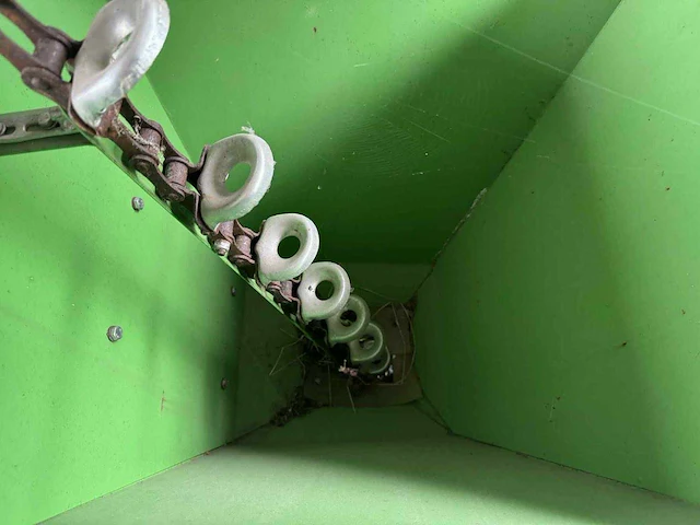 Partij aardappelrooier en pootmachine - afbeelding 3 van  9
