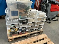 Partij accessoires voor spanplafonds - afbeelding 1 van  9