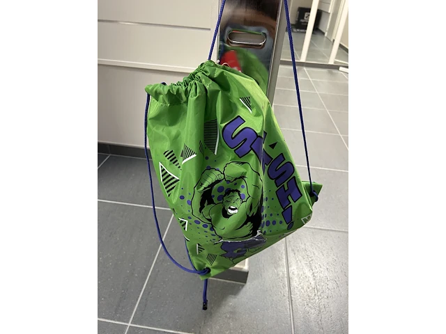 Partij accessoires - afbeelding 2 van  17