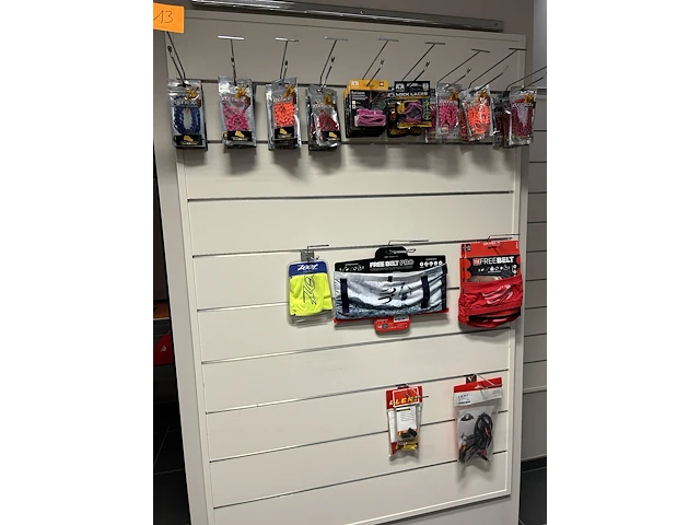 Partij accessoires - afbeelding 1 van  17