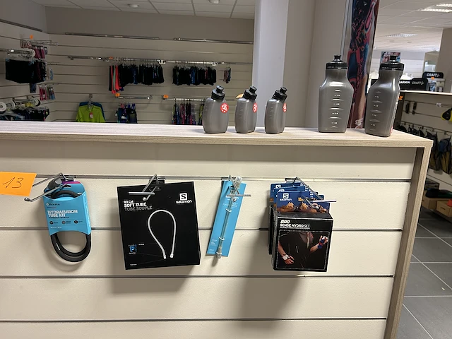 Partij accessoires - afbeelding 10 van  17