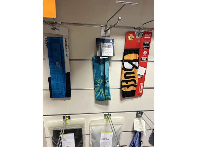 Partij accessoires - afbeelding 2 van  7
