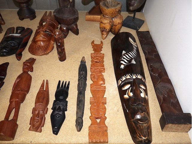 Partij afrikaanse kunst - afbeelding 2 van  6