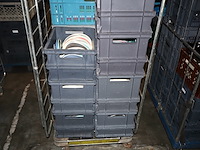 Partij afwas op kar - afbeelding 3 van  6