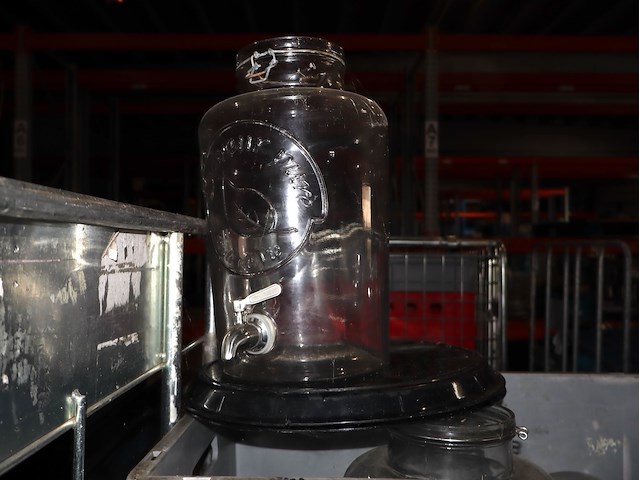 Partij afwas op kar - afbeelding 6 van  6