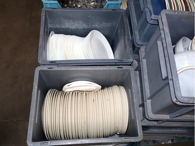 Partij afwas - afbeelding 2 van  5