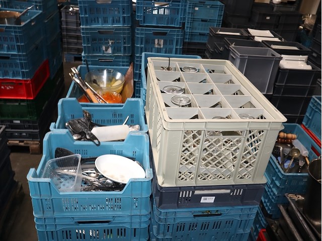 Partij afwas - afbeelding 2 van  5