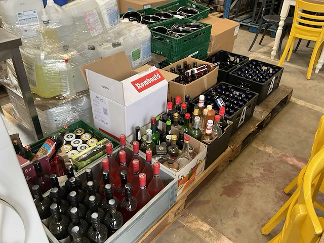 Partij alcoholische dranken - afbeelding 1 van  10