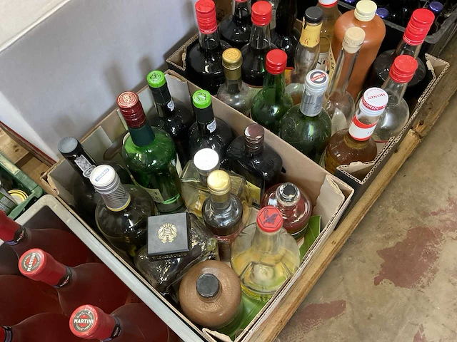 Partij alcoholische dranken - afbeelding 6 van  10