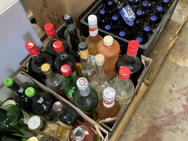 Partij alcoholische dranken - afbeelding 7 van  10