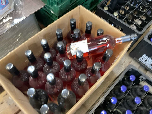 Partij alcoholische dranken - afbeelding 9 van  10