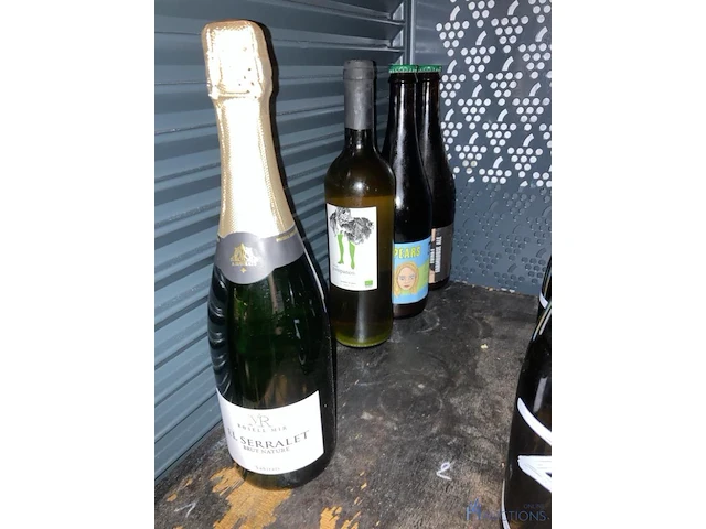 Partij alcoholische dranken - afbeelding 16 van  18