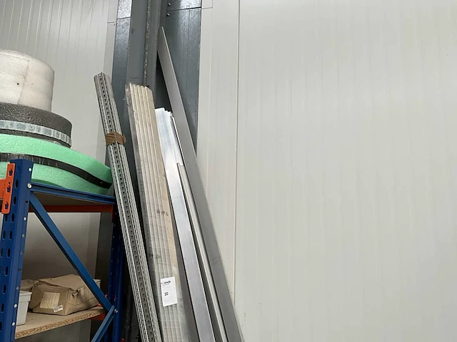 Partij aluminium profielen - afbeelding 1 van  3