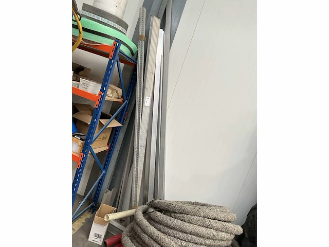 Partij aluminium profielen - afbeelding 2 van  3
