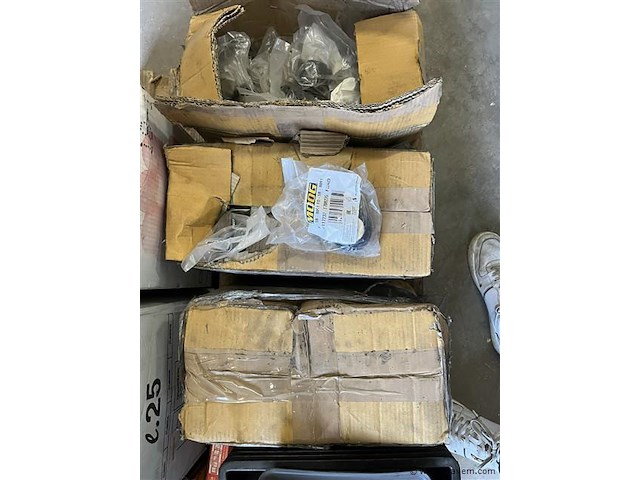 Partij auto onderdelen - afbeelding 1 van  2