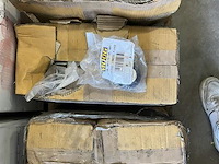 Partij auto onderdelen - afbeelding 1 van  2