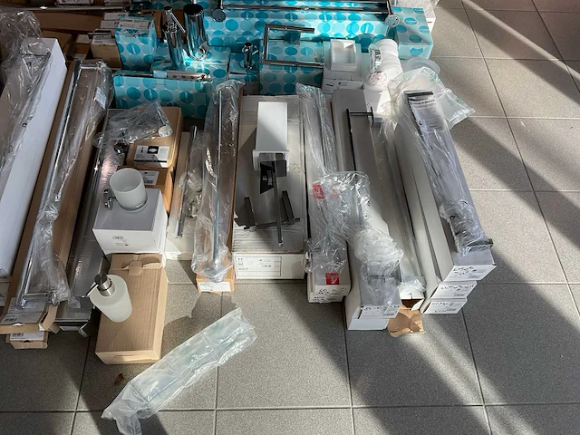 Partij badkamer accessoires - afbeelding 5 van  12