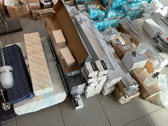 Partij badkamer accessoires - afbeelding 8 van  12