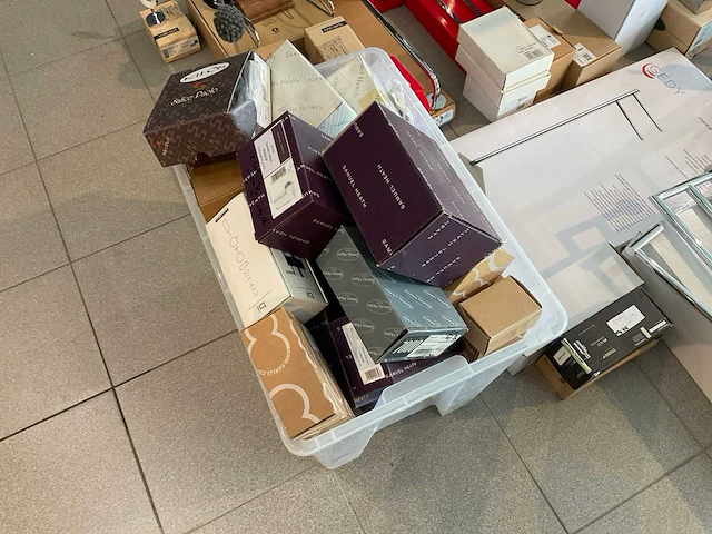 Partij badkamer accessoires - afbeelding 12 van  12