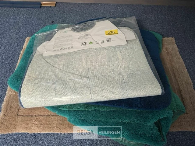 Partij badkamermatten div modellen en afm - afbeelding 1 van  3