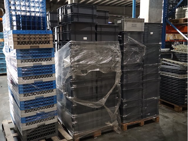 Partij bakken voor servies - afbeelding 1 van  3