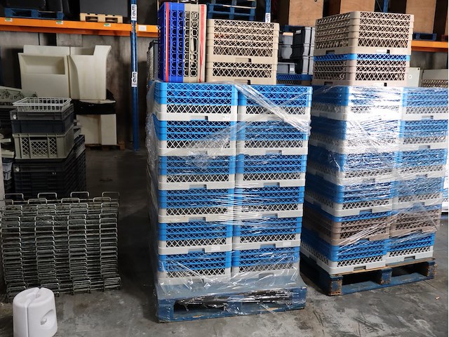 Partij bakken wasstraat - afbeelding 1 van  3