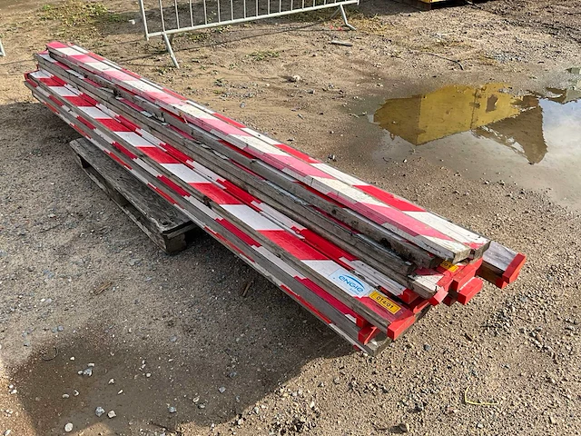 Partij balustrade voor ruwbouw - afbeelding 2 van  4