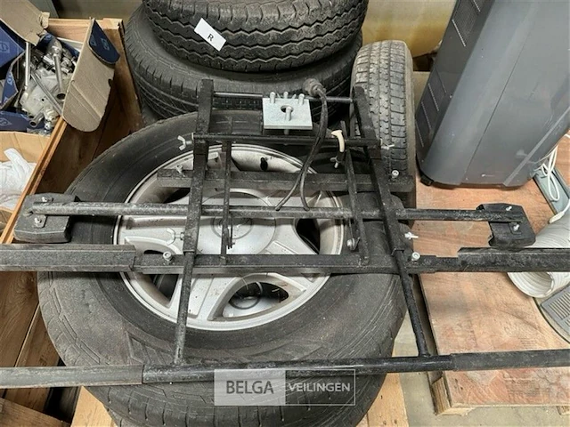 Partij banden en velgen 4x4 - afbeelding 17 van  18