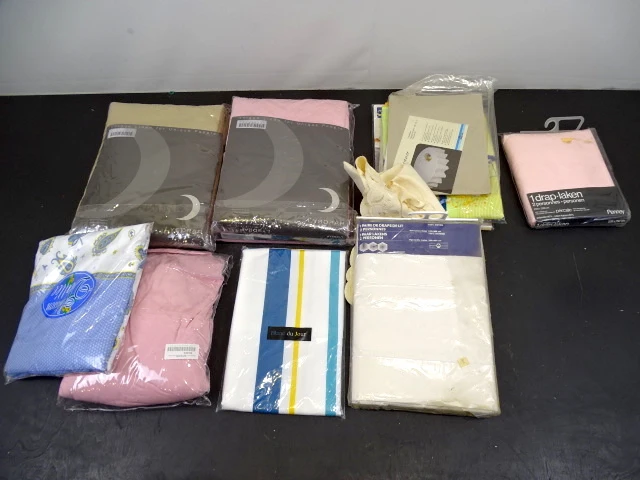 Partij bed textiel - afbeelding 1 van  5
