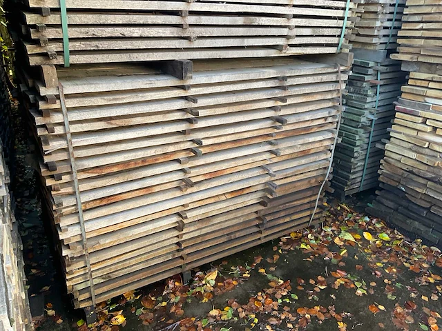 Partij bekantrechte eiken planken rustiek - afbeelding 2 van  3