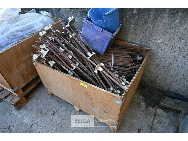 Partij bekistingsmaterialen divers - afbeelding 2 van  3