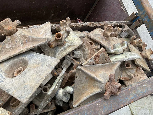 Partij bekistingsmaterialen - afbeelding 6 van  10