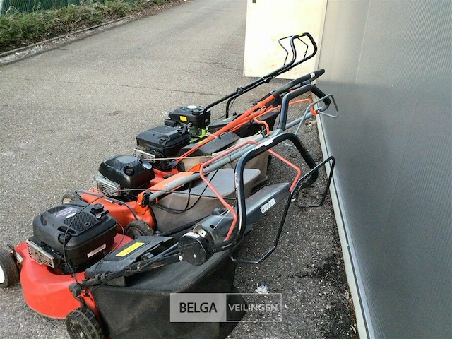Partij benzine grasmaaiers - afbeelding 6 van  6