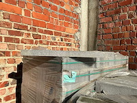 Partij betonnen lijmstenen 4 pallet - afbeelding 1 van  3