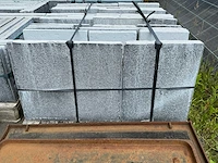 Partij betonplaten op pallets - afbeelding 5 van  5