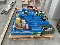 Partij bevestigingsmateriaal - afbeelding 1 van  10