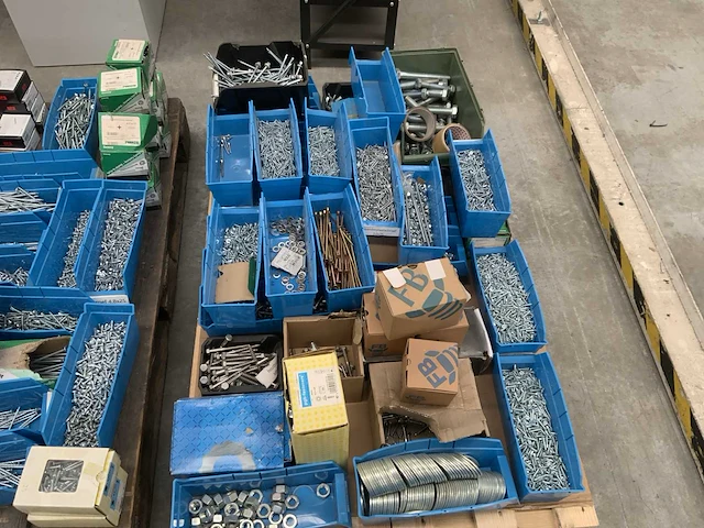Partij bevestigingsmateriaal - afbeelding 3 van  10